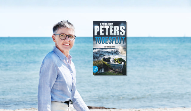 Banner mit Katharina peters am Meer und Cover von Todesflut