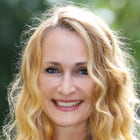 Porträtfoto Eva Fellner