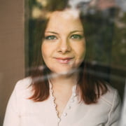 Porträtfoto Minu Tizabi
