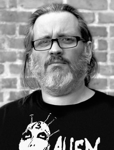 Porträtfoto Dennis Burmeister