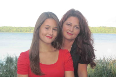 Porträtfoto Jessica Itterheim und Diana Itterheim
