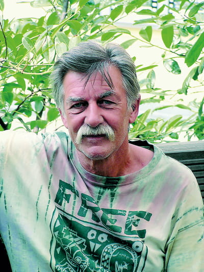 Porträtfoto Rolf Uesseler