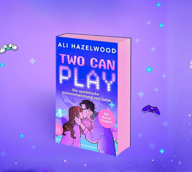 Banner mit lila Hintergrund und Packshot von Ali Hazelwood, Two Can Play